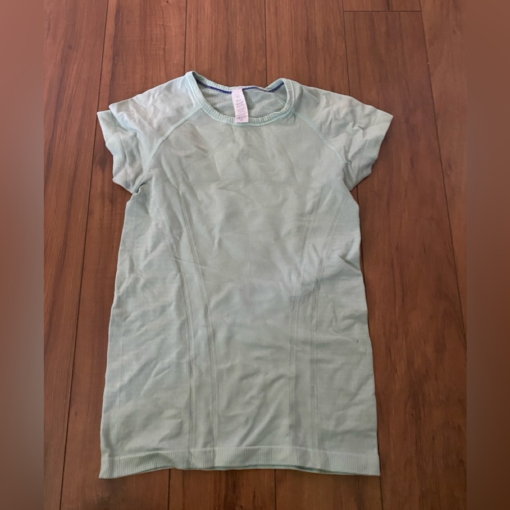 Ivivva top